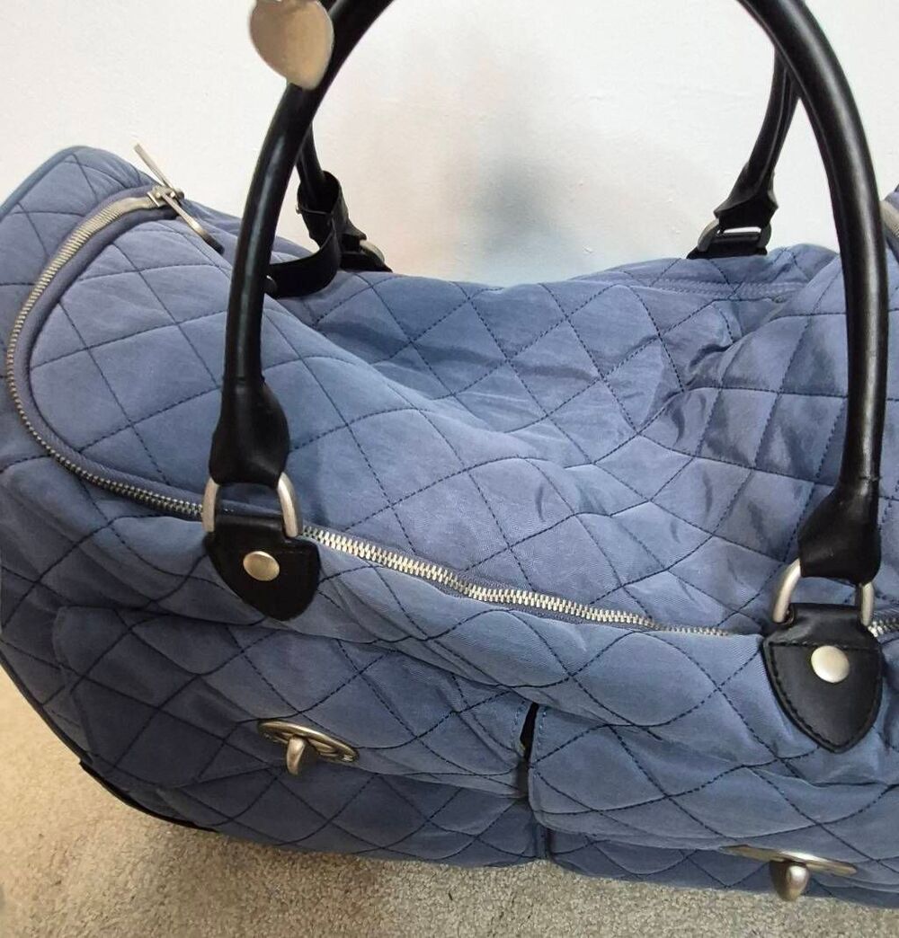 Baggalini rolling Duffle bag - Picture 4 of 14